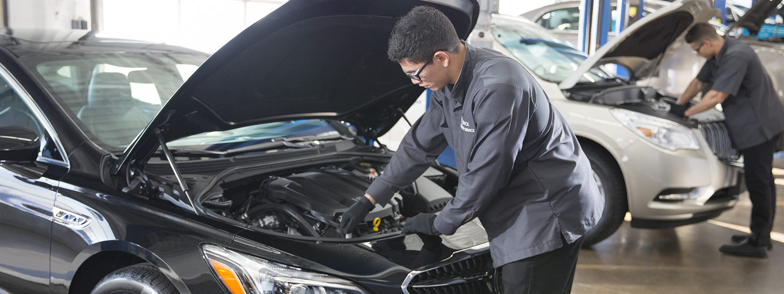 Chevrolet Buick GMC Service Department Serving Scarborough Ontario and Surrounding Areas